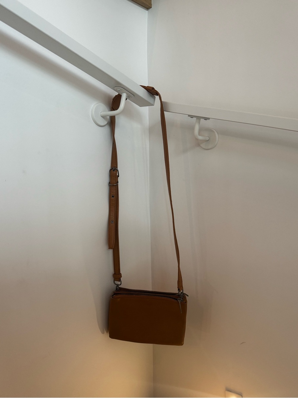 Matt & Nat Brown Leather Crossbody Bag - Classic Everyday Shoulder Bag
